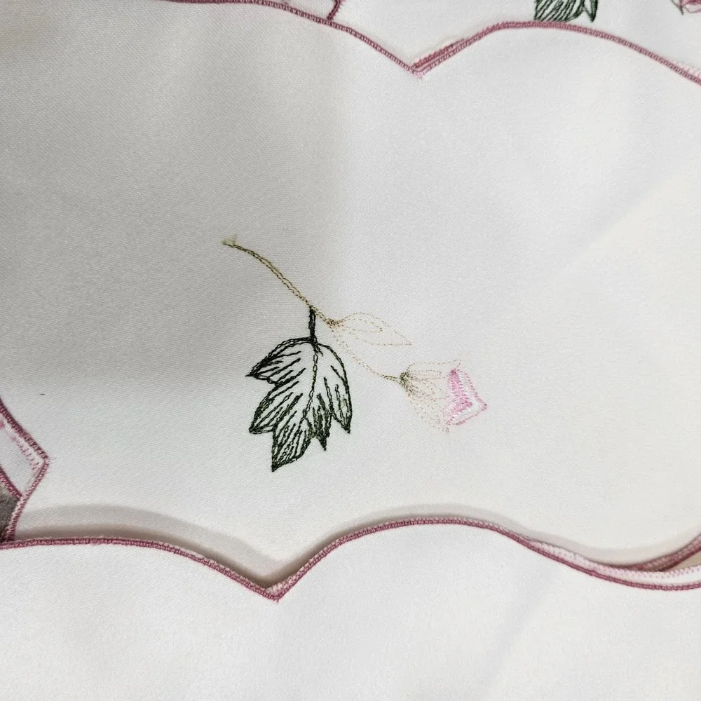 Vintage‎ Embroidered Rose Satin Cloth Napkins Set 6 Scalloped Edges Dinner Party